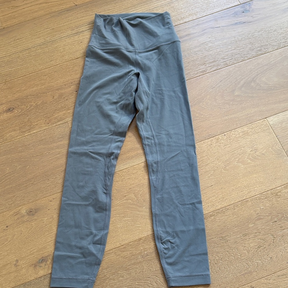 Lululemon ribbed Align legging